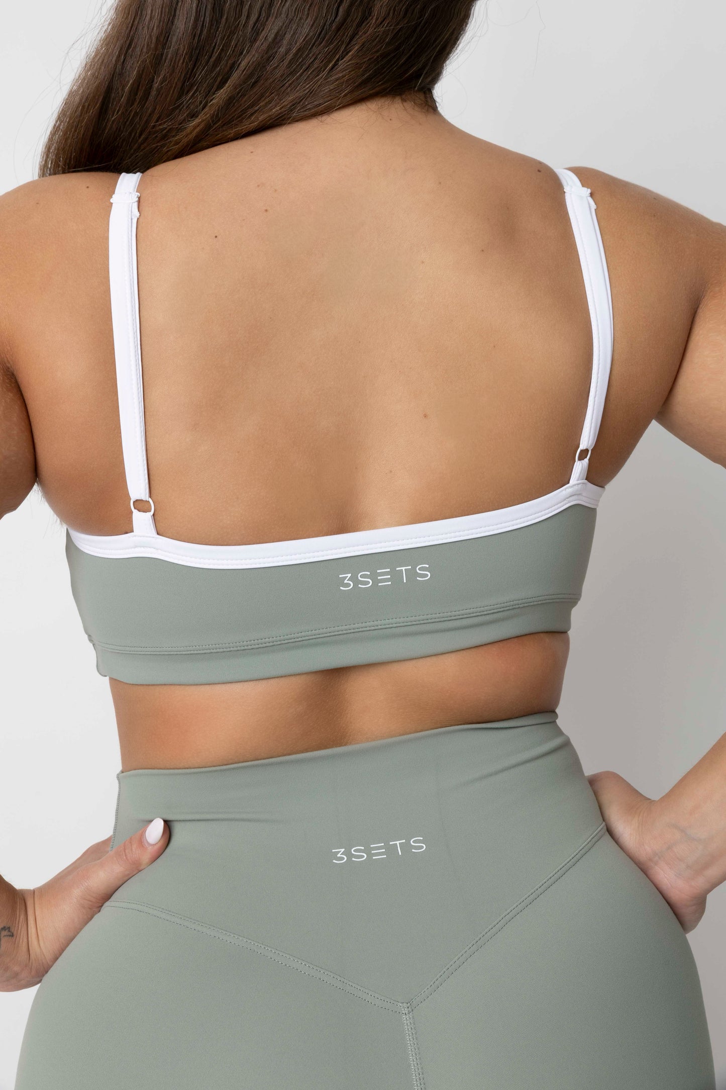SOFT FLOW - CONTRAST MINI V-BRA | MATCHA CLOUD