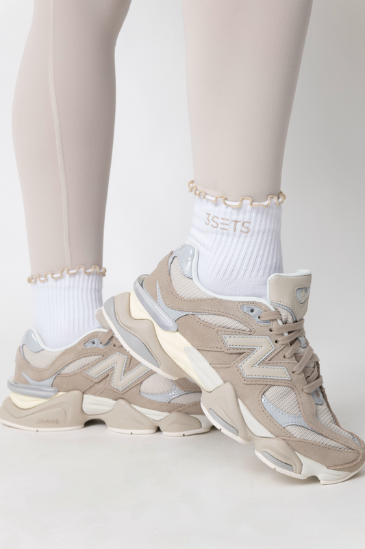3SETS RUFFLED CREW GRIP SOCKS