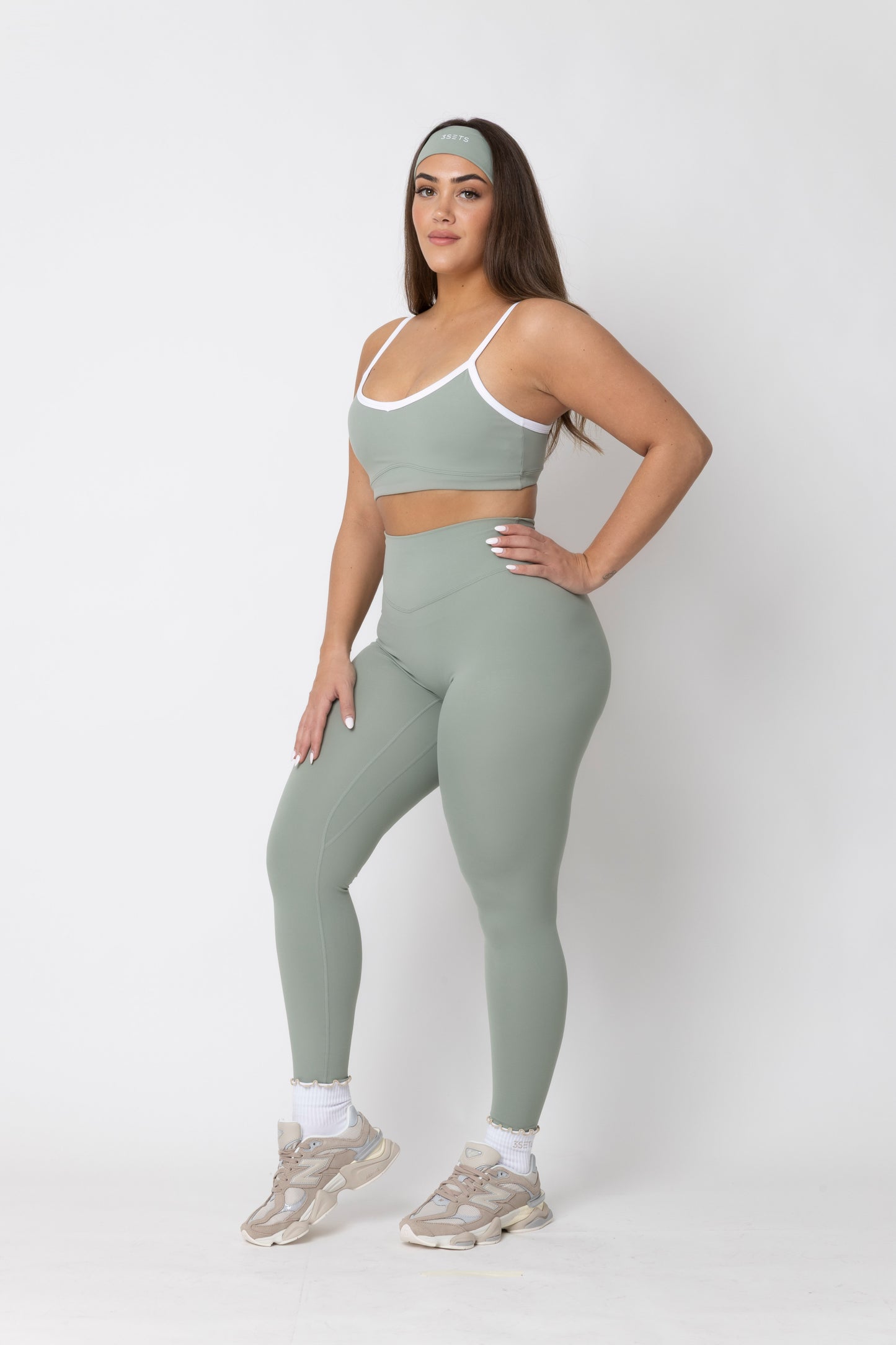 SOFT FLOW - CONTRAST MINI V-BRA | MATCHA CLOUD