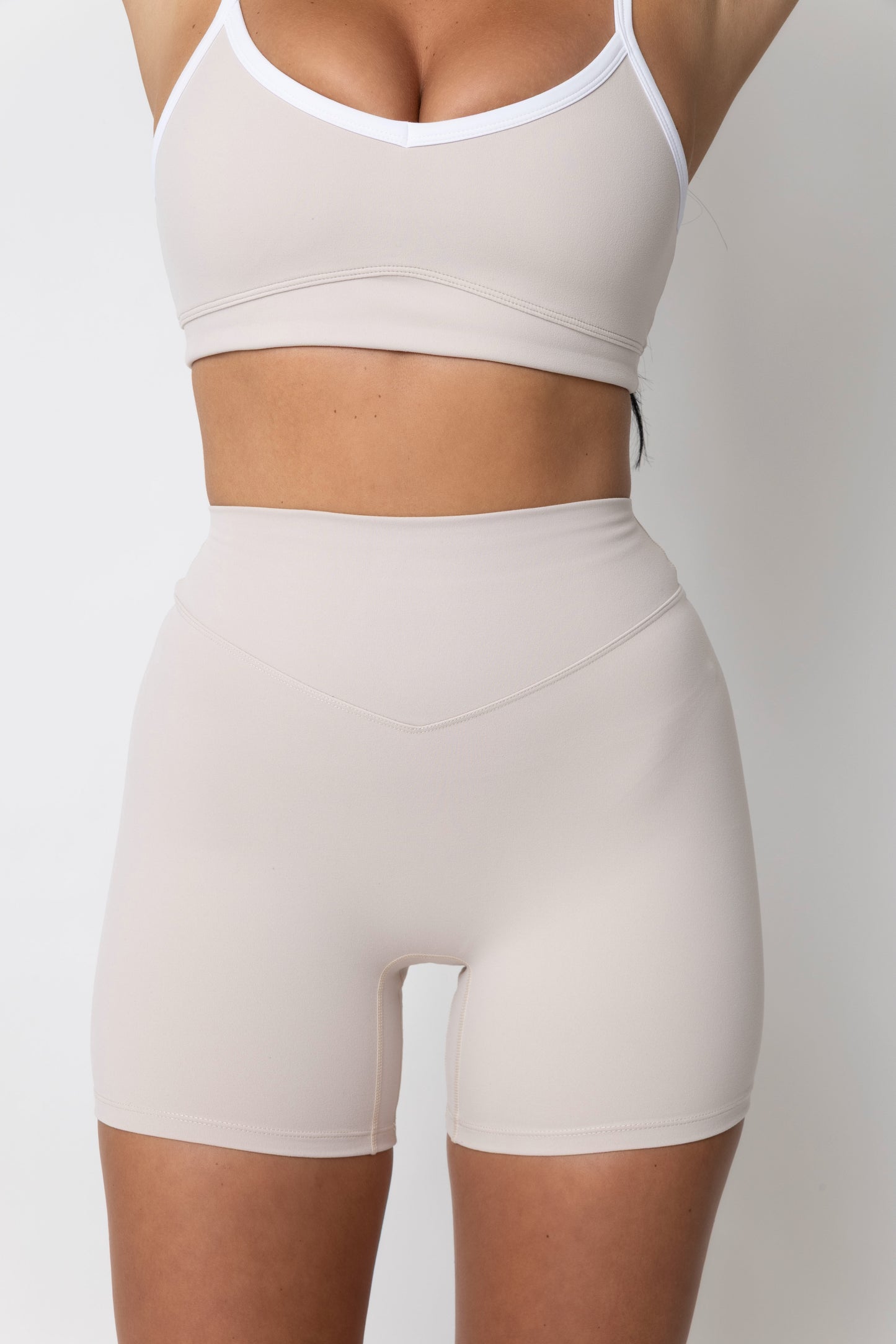 SOFT FLOW - SIGNATURE SHORTS COCONUT CREAM