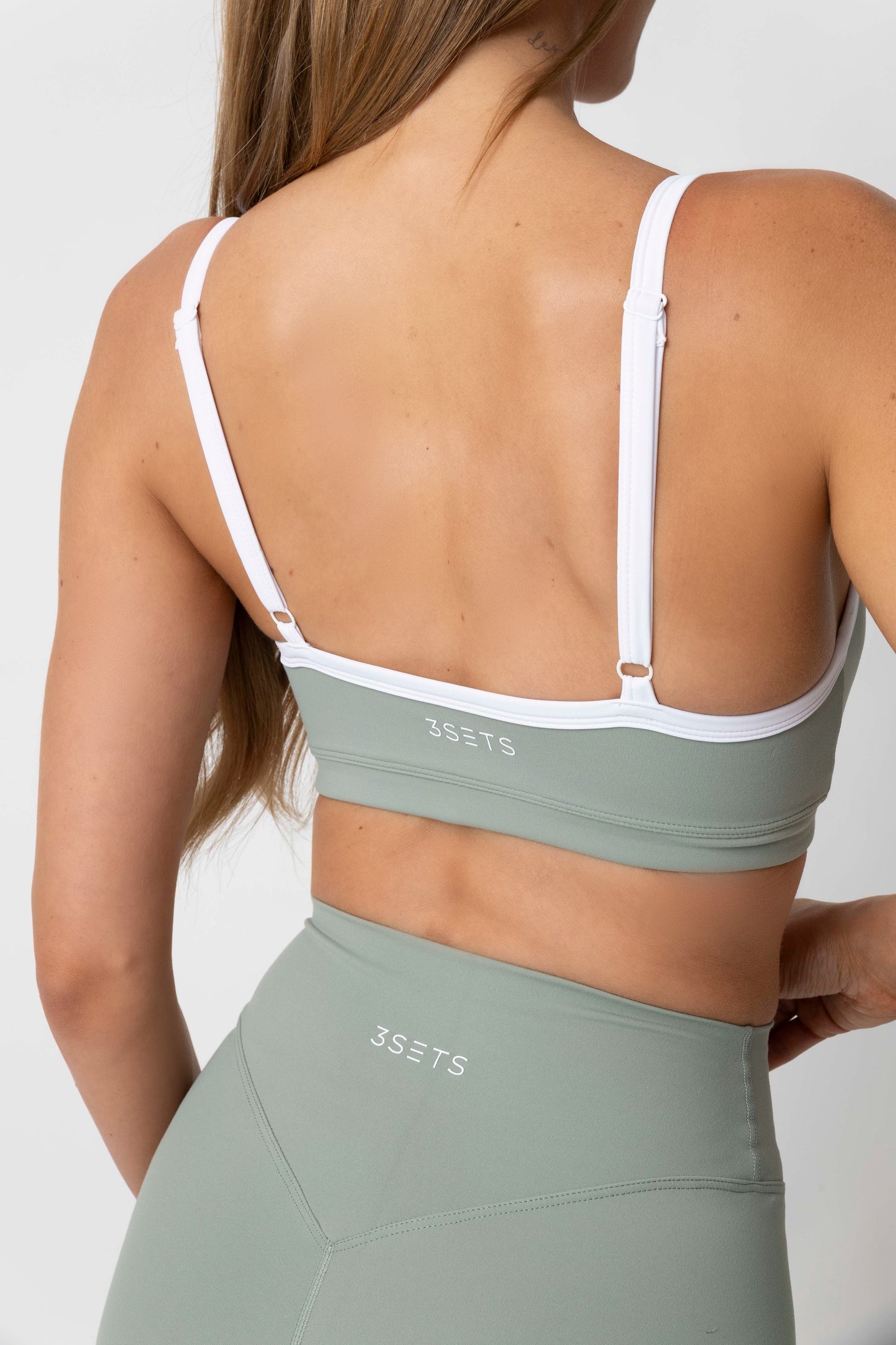 SOFT FLOW - CONTRAST MINI V-BRA | MATCHA CLOUD